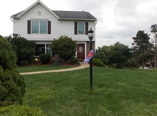 10 Lo Bell Dr, Washington, PA 15301