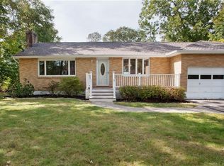 1994 Shepard Ave, Hamden, CT 06518