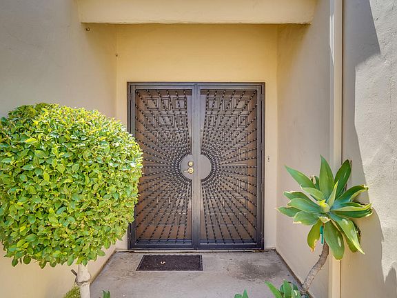 5th image of 2163 E Loma Vista Dr