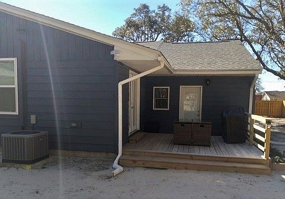 Back Deck with grill