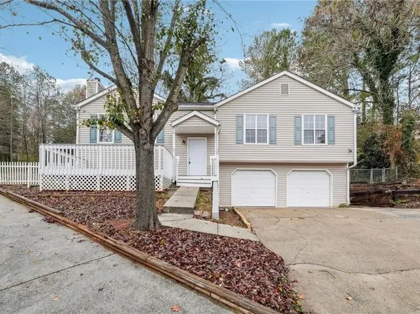 519 E Lake Ct, Woodstock, GA 30188