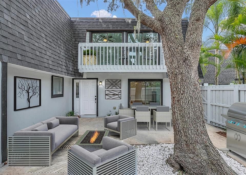 1st image of 2593 Derbyshire Cir