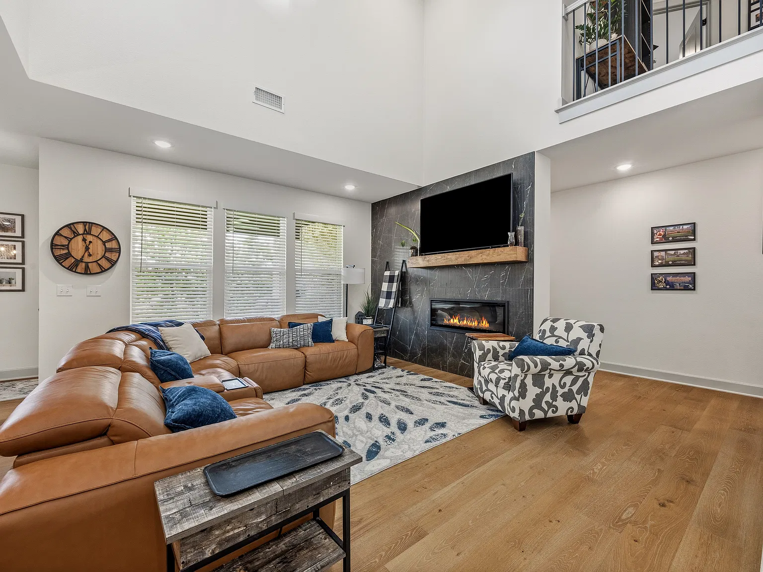 4 bed, 3.5 bath, 2545 sqft, $3,000 — Photo 3