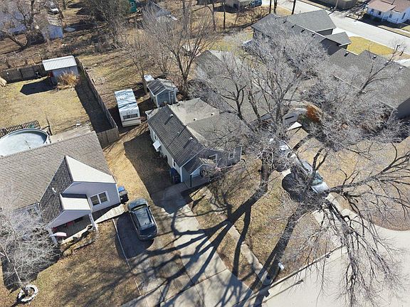 2nd image of 908 N Denver St