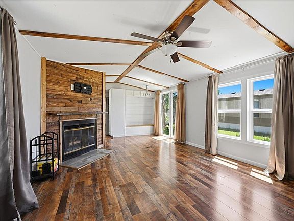 3rd image of 1317 Spearfish Mountain Ln