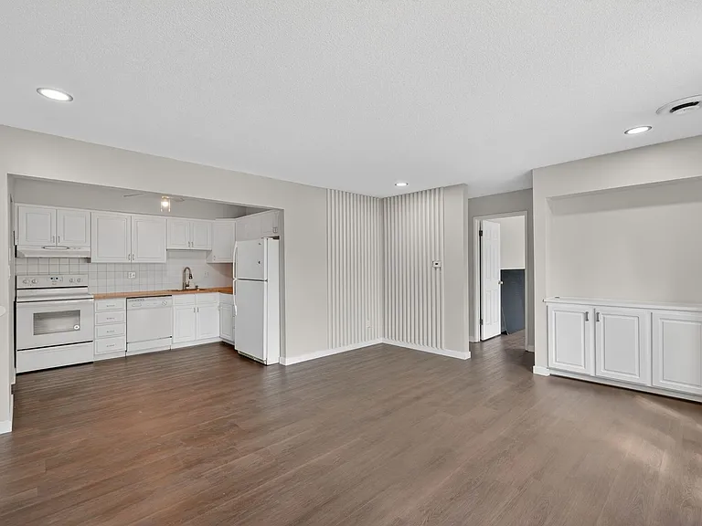 5616 Hickman Rd #3 — Photo 13
