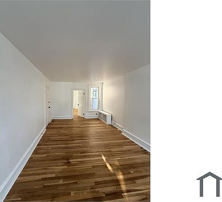 3rd image of 279 Spring St Floor 2