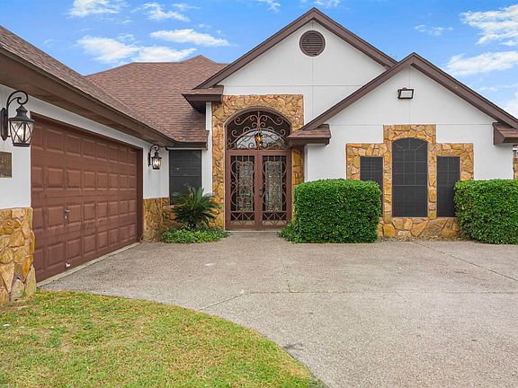 3rd image of 241 N Beach Ln