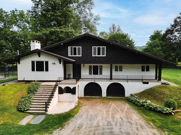 14 E Hawley Rd, Charlemont, MA 01339