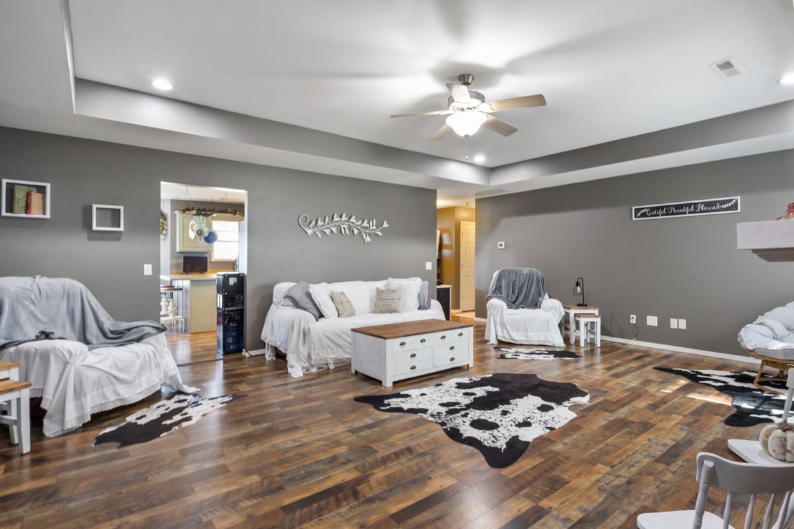 next background image