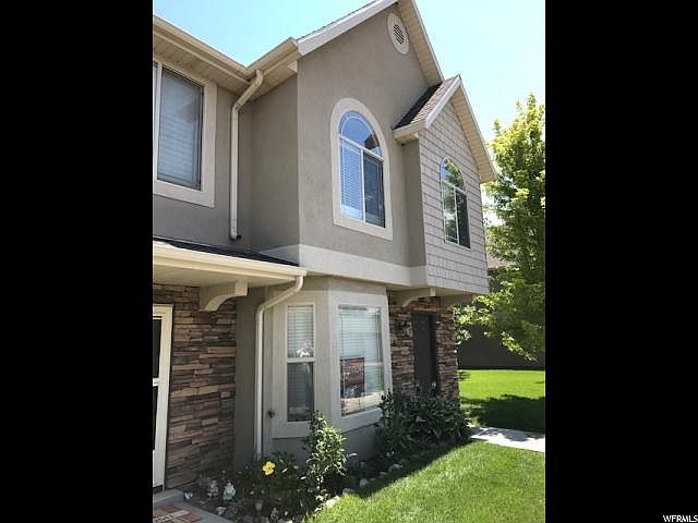 1st image of 133 S Tamarak Cir