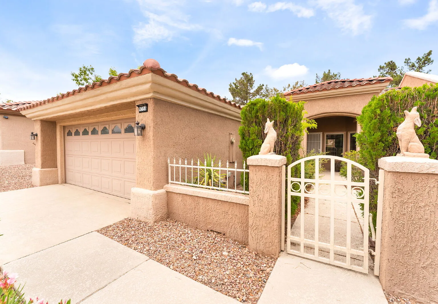 2 bed, 2.0 bath, 1437 sqft, $2,100 — Photo 4