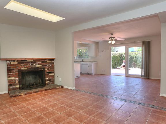3rd image of 6260 Parkhurst Dr