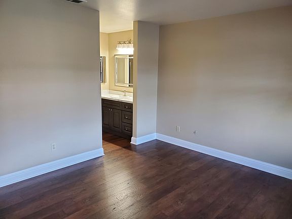 5th image of 3734 W Benjamin Holt Dr