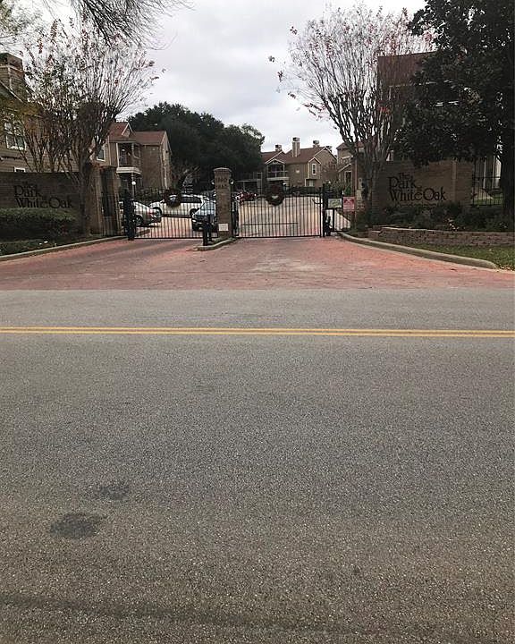 1st image of 1880 White Oak Dr APT 132