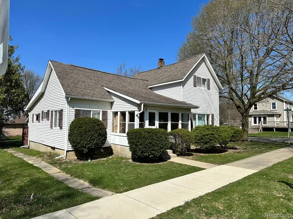 4221 Huron St, North Branch, MI 48461