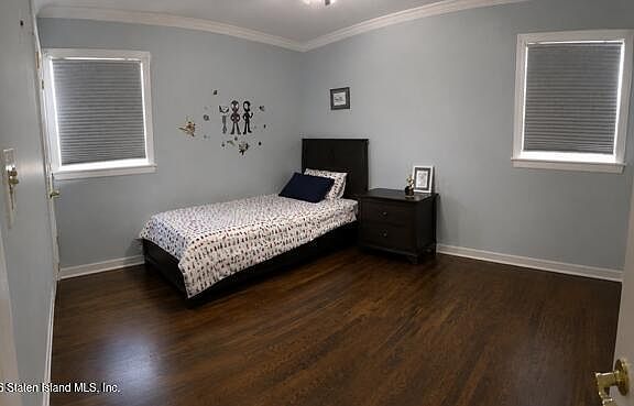 5th image of 349 Doane Ave