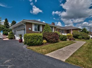 107 Summer Rules Rd, Waverly Township, PA 18411