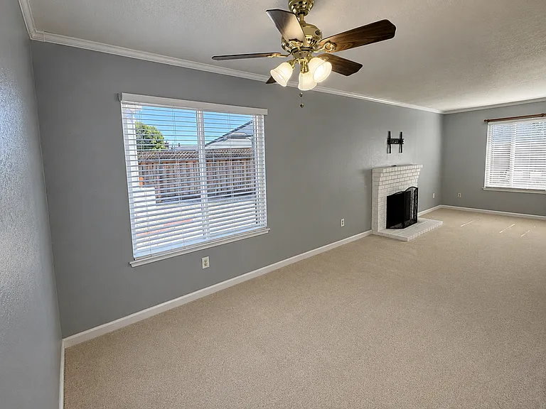 1972 Carnation Cir #A — Photo 5