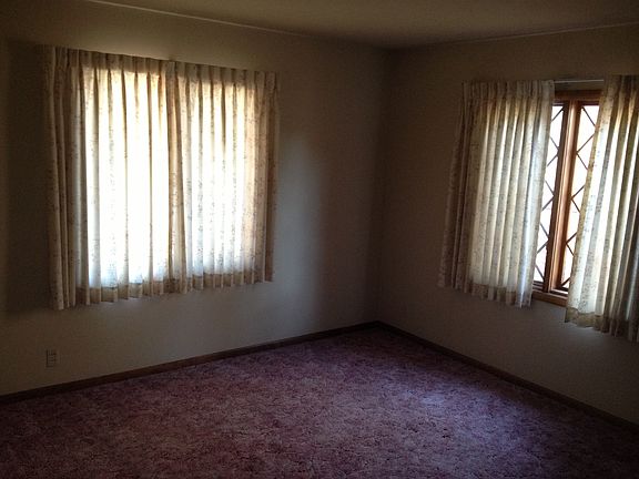 3rd image of 2421 S 36th St