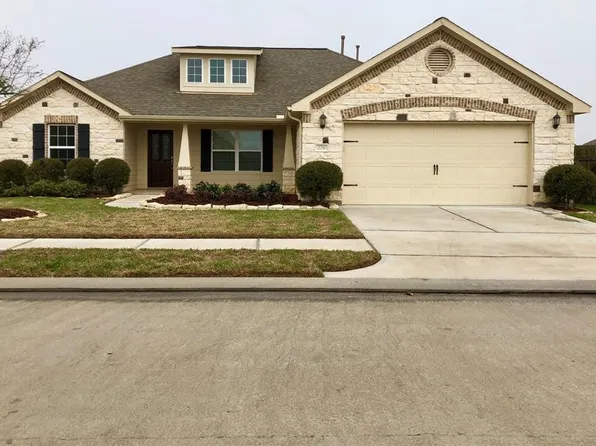 229 S Lantana Cir, Sealy, TX 77474