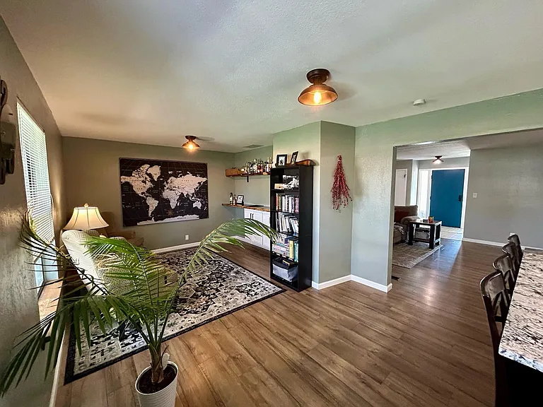 2505 Franklin Dr — Photo 13