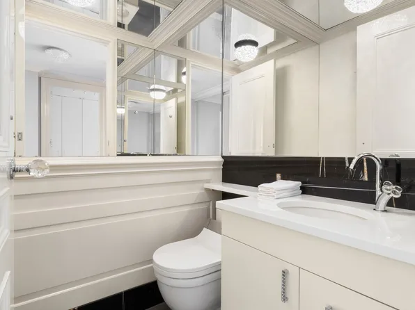 200 East 69th Street image 23 of 29