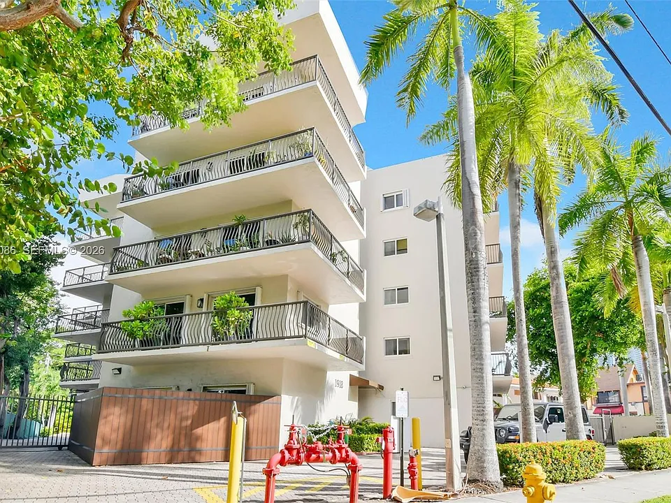 1918 Brickell Ave #505