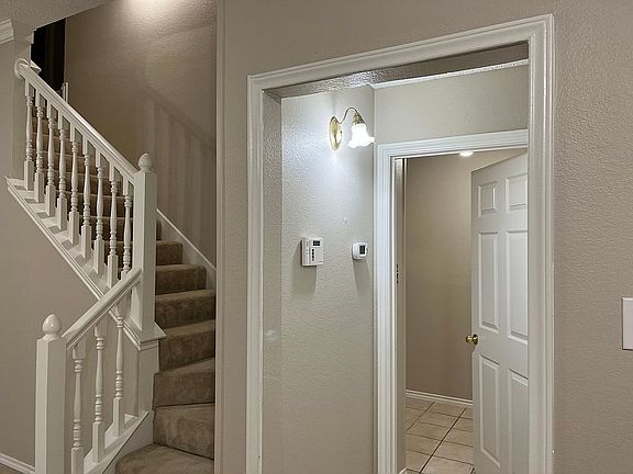 2nd image of 1173 Meadow Park Ln