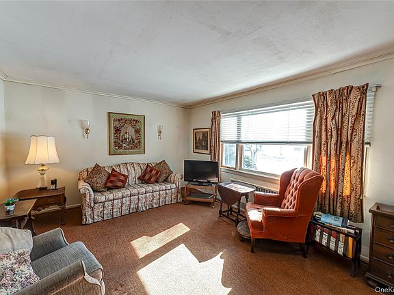 4th image of 67 Edgewood Road