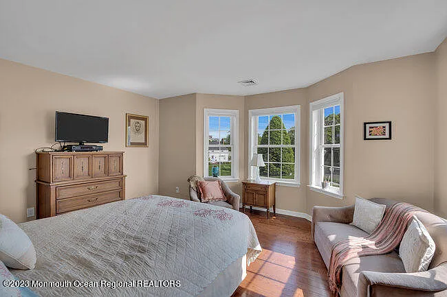 42 Pitney Ave — Photo 43