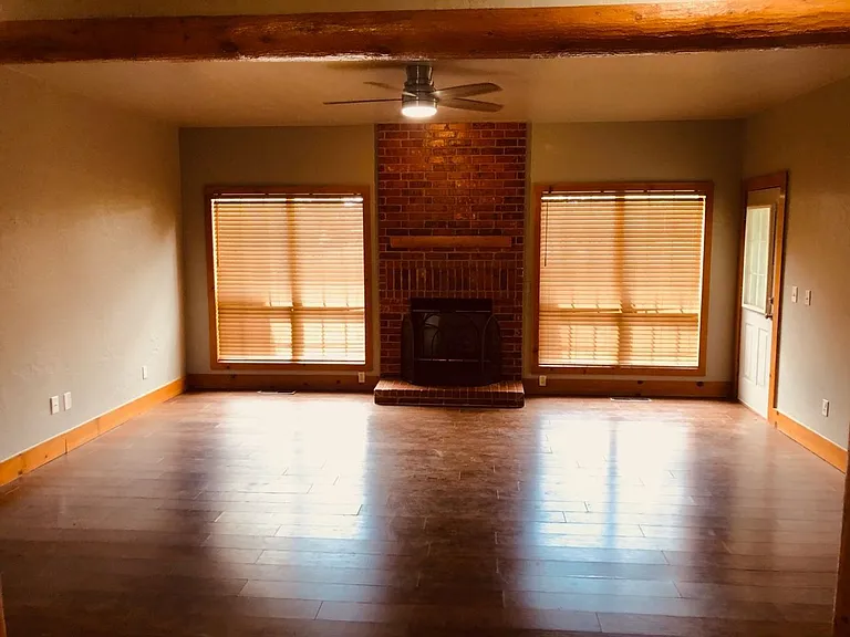 4205 S Telephone Rd — Photo 8