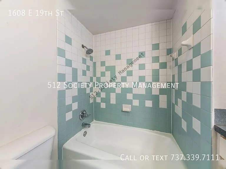 1608 E 19th St — Photo 25