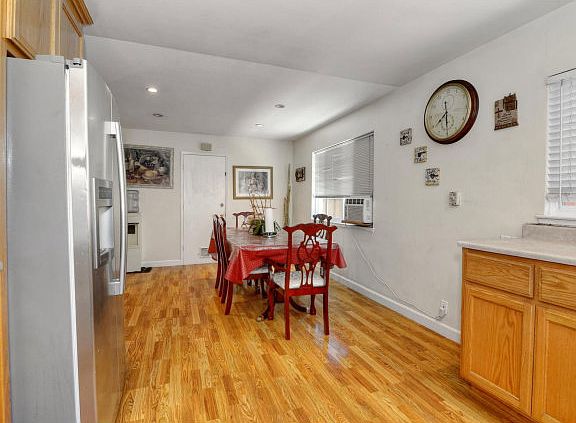 4th image of 5055 New Trier Ave
