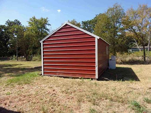 3rd image of 304 E Golden Oaks Dr
