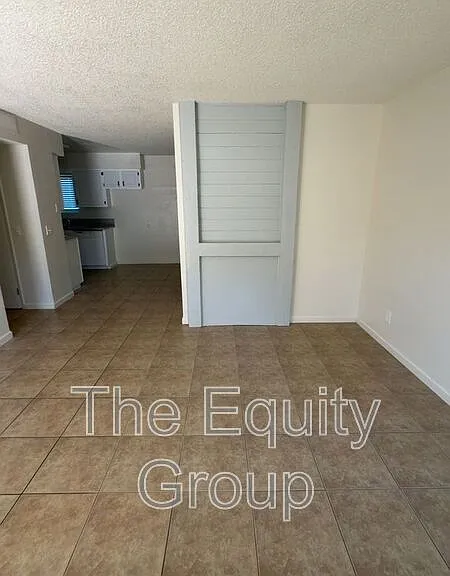 809 Monarch Cir #2 — Photo 4