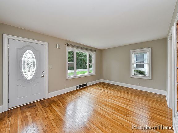 4th image of 721 Leonard Ave