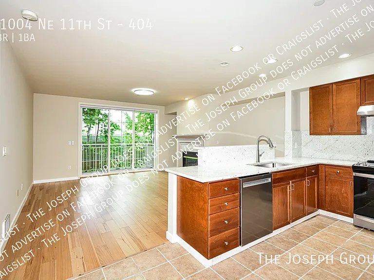11004 NE 11th St #404 — Photo 7