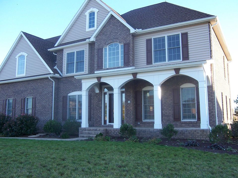 Exterior - Front Right