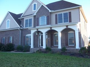 3606 Fox Hill Dr, Chambersburg, PA