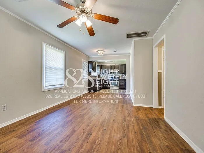 401 E Kerr Dr — Photo 7