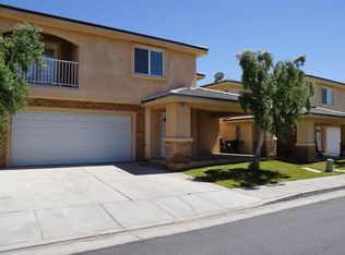 33082 Campus Ln, Cathedral City, CA 92234