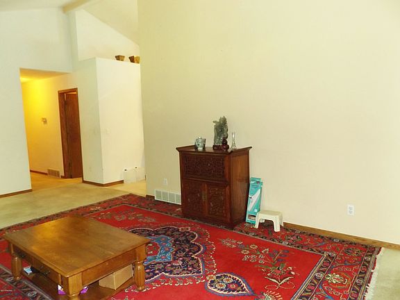 4th image of 26235 Diana Dr