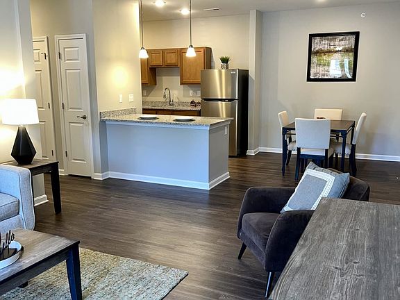3rd image of 1350 Evergreen Way #238