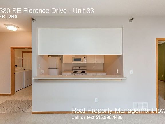 4th image of 1380 SE Florence Dr Unit 33