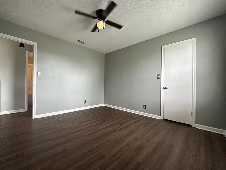 361 Dupuis Dr — Photo 12