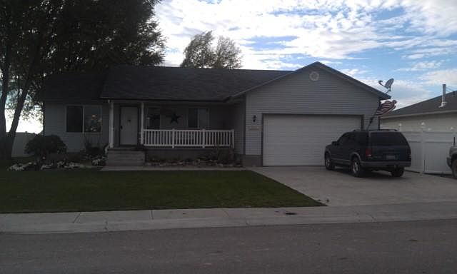 1st image of 2385 Chaparro Ln