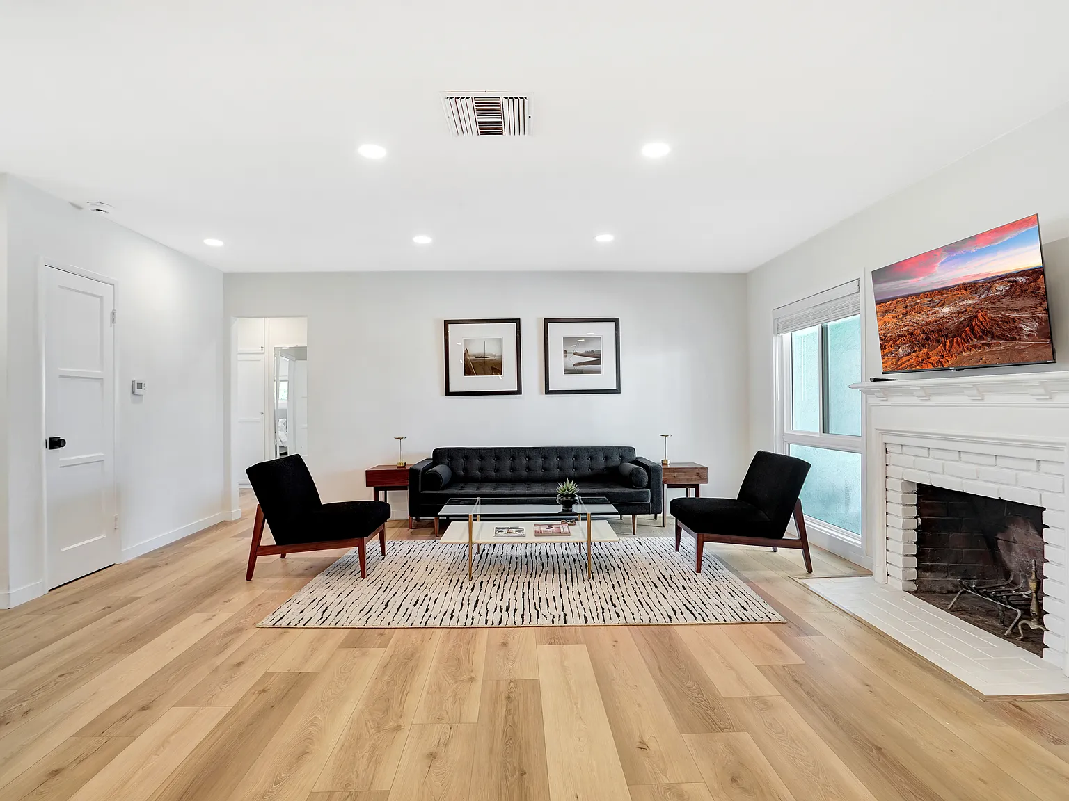 3 bed, 1296 sqft, $7,000 — Photo 4