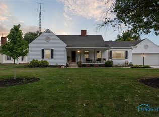 108 W Lugbill Rd, Archbold, OH 43502
