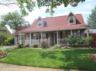 71 Queen Lily Rd, Levittown, PA 19057